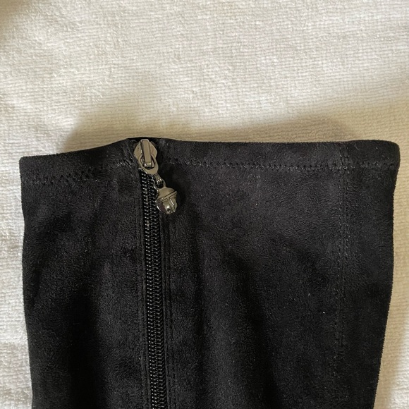 Tahari Grace suede heeled boots - Picture 7 of 8